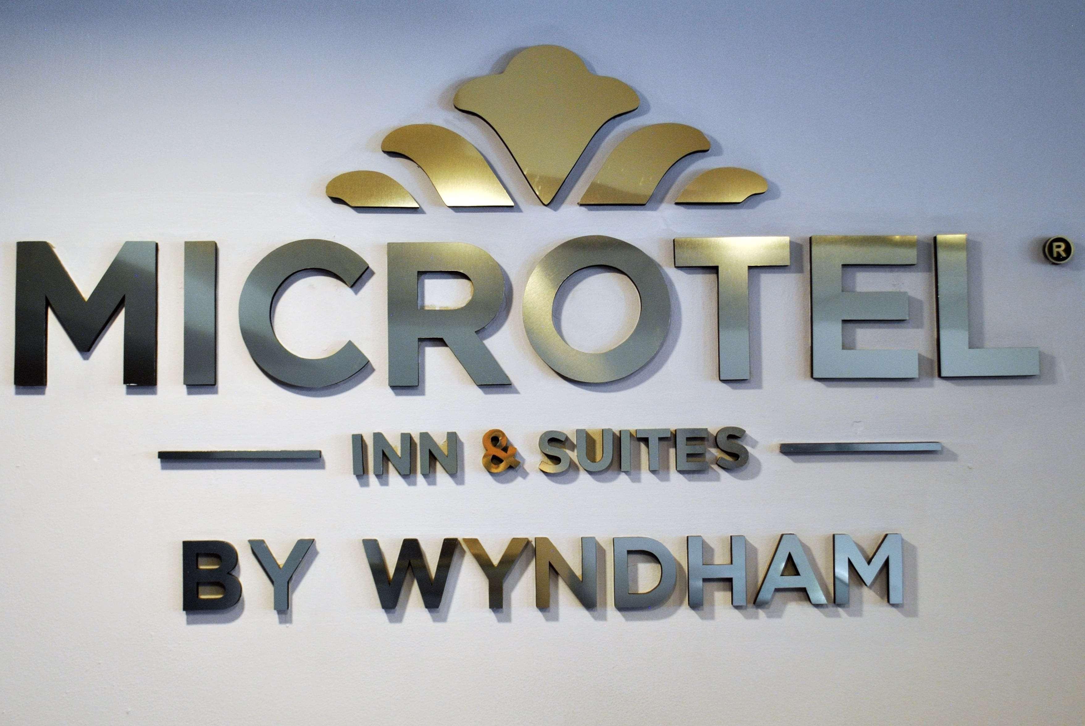 Microtel Inn And Suites By Wyndham Toluca Exterior foto